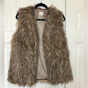 ELLISON FAUX FUR WOMENS VEST *Perfect for fall*